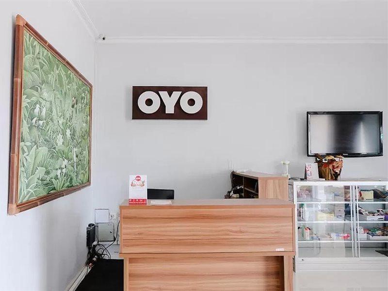 Super Oyo 995 Alice'S Homestay Syariah Jembel Екстериор снимка