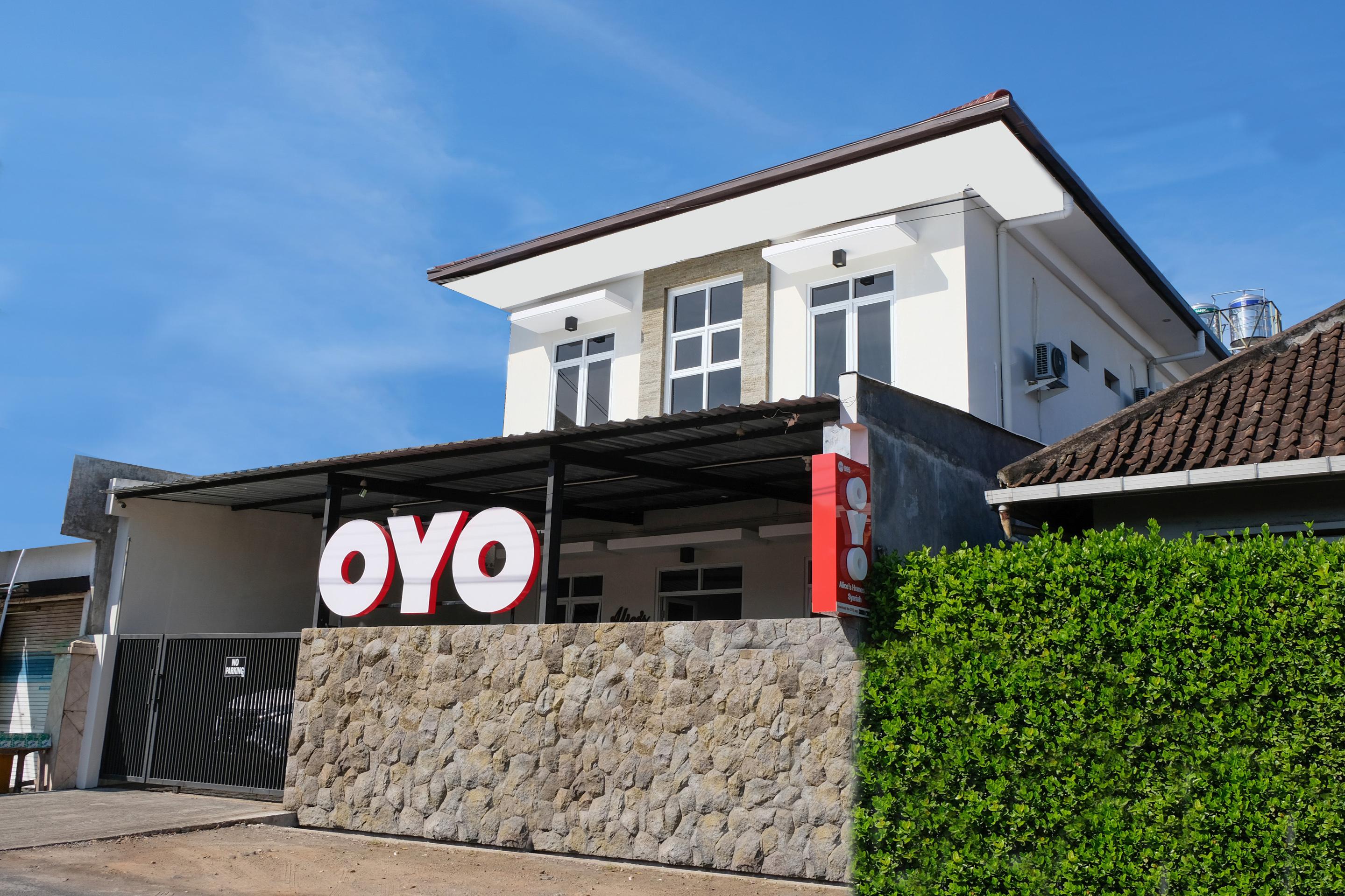 Super Oyo 995 Alice'S Homestay Syariah Jembel Екстериор снимка